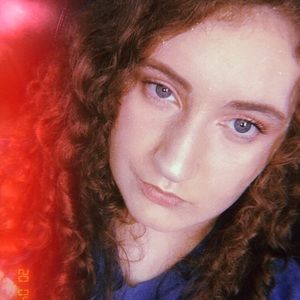 Meet your Posher, Emilia